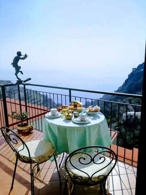 Domus Gaia Bed & Breakfast Амалфи Екстериор снимка